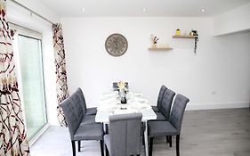 Deluxe 4 Bedroom House